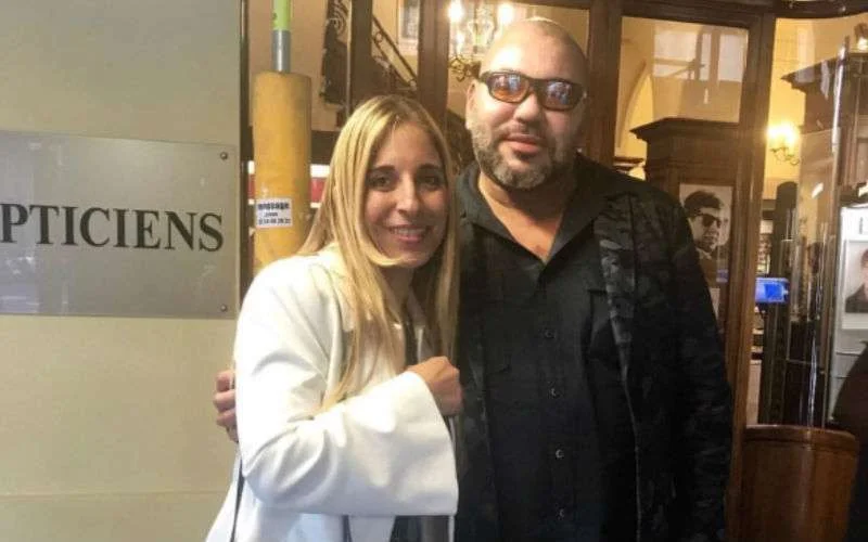 Mohammed 6 en Moulay Hassan genieten van verblijf in Parijs (foto's)