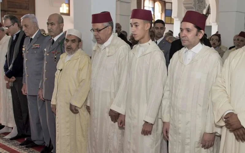 Moulay Hassan op begrafenis Generaal Kadiri (video)