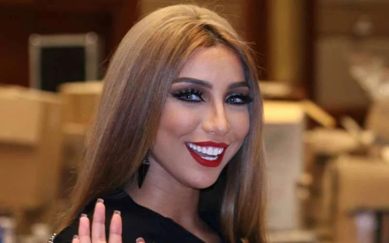 Dounia Batma terug met nieuwe song "Nooan Nie" (video)