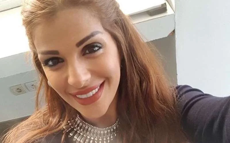 Marokkaanse danseres Maya slachtoffer diefstal