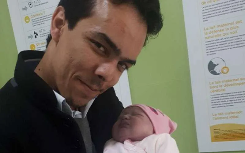 Hoofdrolspeler Ali Zoua papa geworden (video)