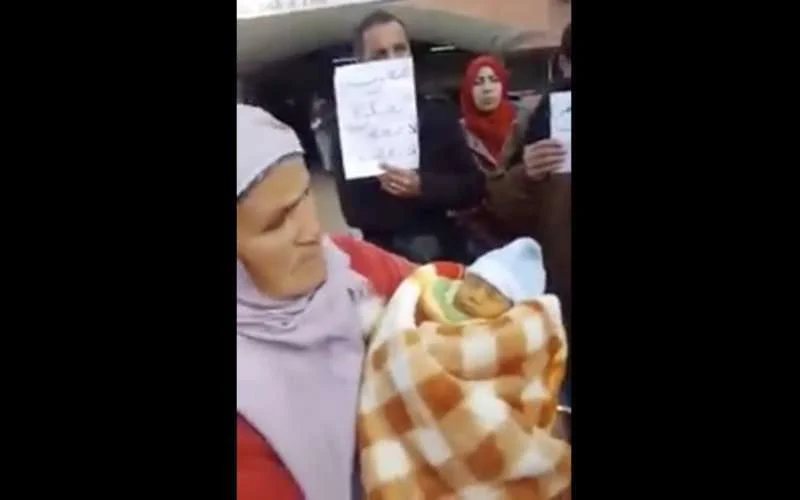 Marokko: baby overleden want ouders kunnen ambulance niet betalen (video)