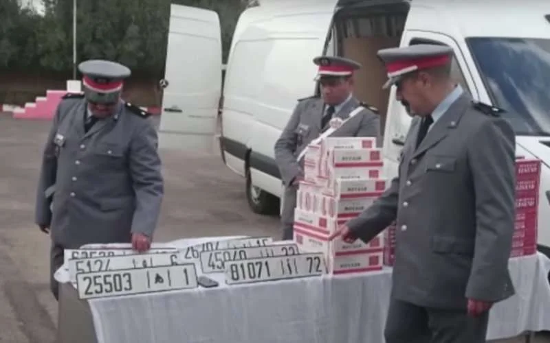 Tiznit: ruim 100.000 pakjes smokkelsigaretten onderschept (video)