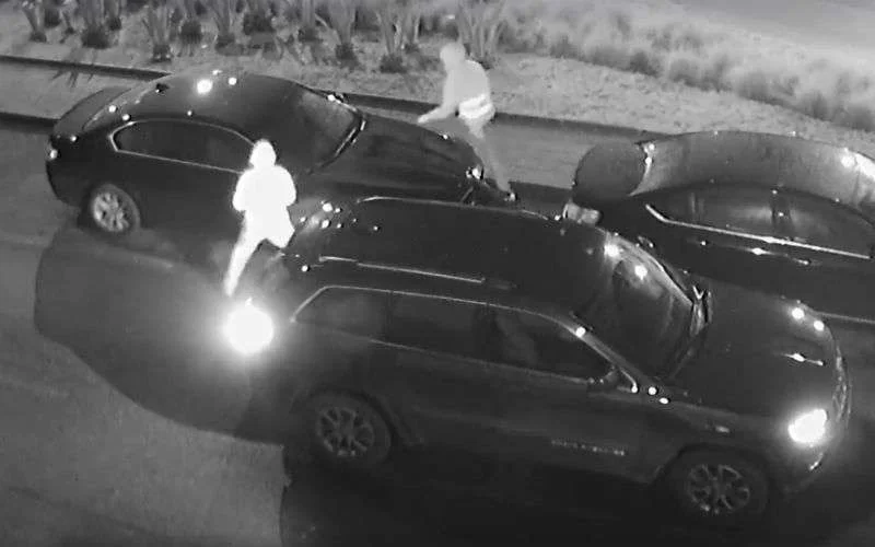 Marokko: dieven met SUV demonteren auto in enkele minuten (video)