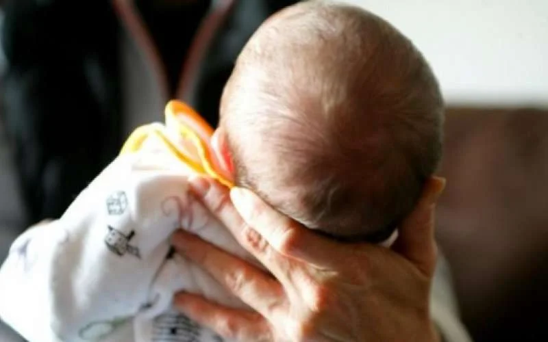 Tanger: vrouw verstopt ecstasy in deken baby