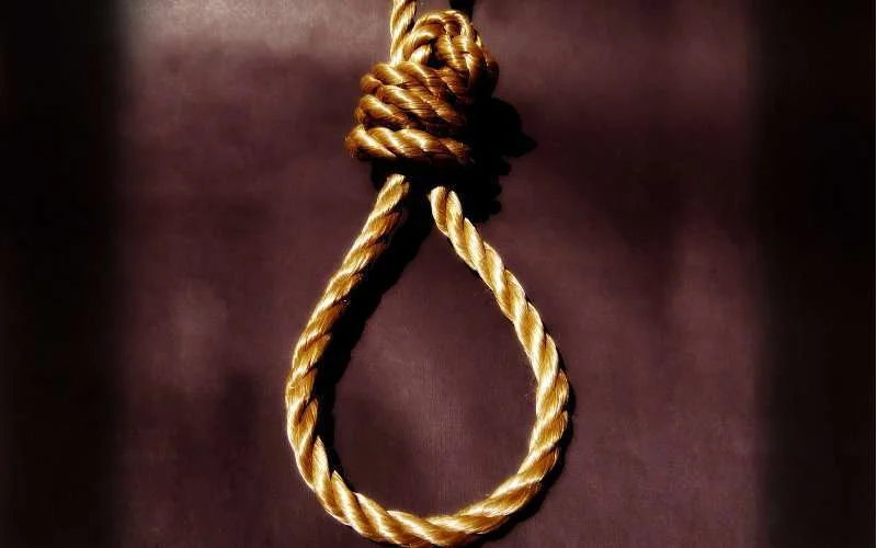 Schokkend: 85-jarige vrouw hangt zichzelf op in Tanger