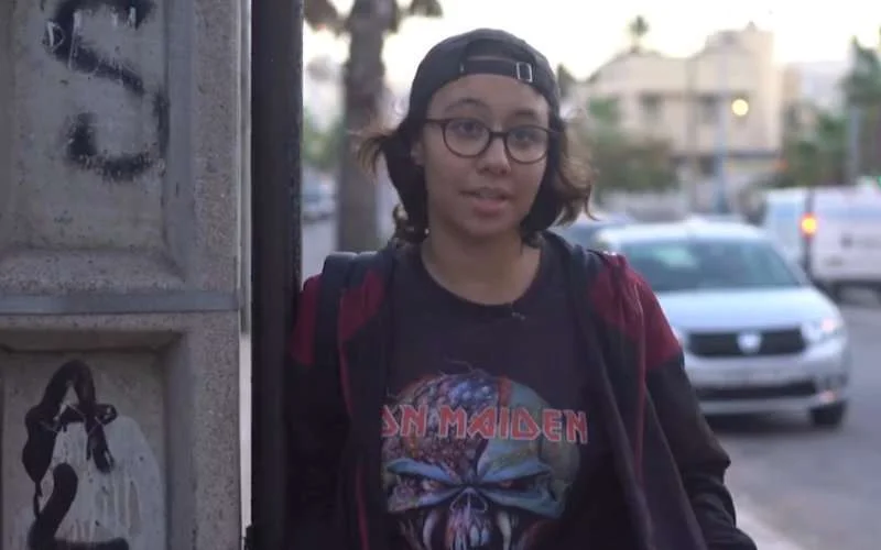 Marokkiates-Aya: "Jongens masturbeer en moge God jullie zegenen" (video)