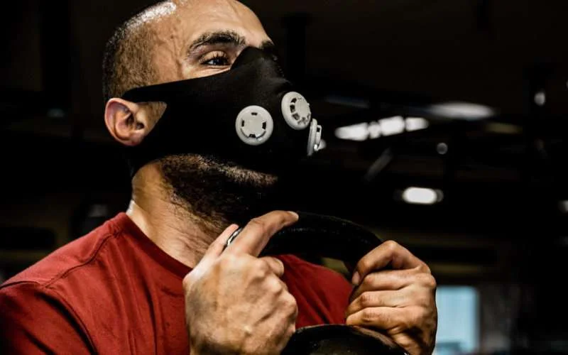 Badr Hari: "Geen pensioen in zicht, betalen ze dan vecht ik" (video)