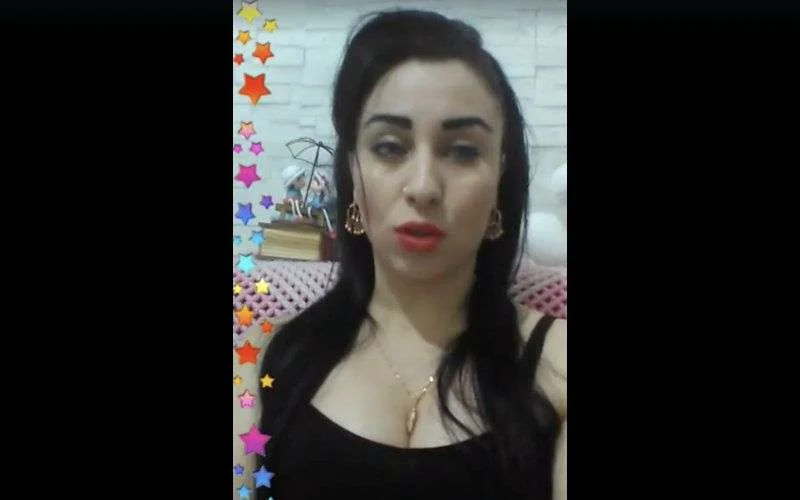Sina is terug: "Moslima tijdens de Ramadan, christen de rest van het jaar" (video)