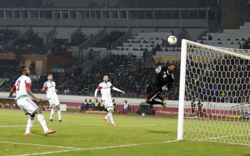 Voetbal: Marokko verslaat Algerije met 5-2