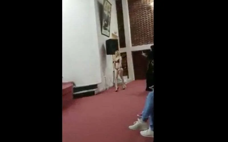 Ophef in Agadir om lingerie modeshow (video)