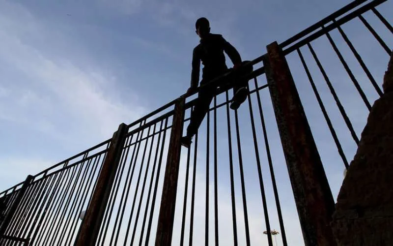 Twaalf soldaten gewond bij grensovergang Melilla