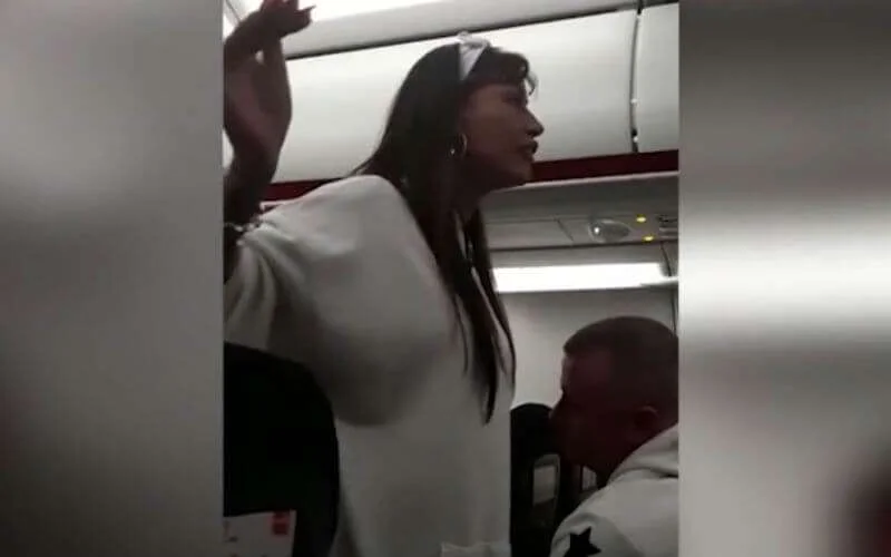 Vlucht Manchester-Agadir maakt gedwongen landing door dronken passagieres (video)