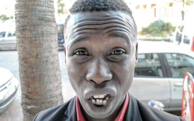 Marokko: Al Aoula gestraft voor racistische grap over "Kahlouch"