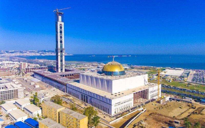 Abdelaziz Bouteflika wilde "beter doen" dan Hassan II moskee in Casablanca