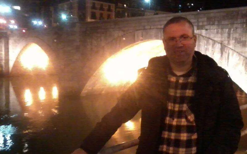 Riffijnse activist uit Spanje opgepakt tijdens begrafenis moeder in Marokko