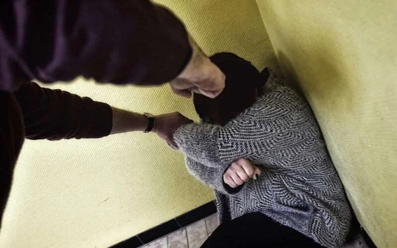 Marokko: lerares voorkomt ontvoering kind en wordt zwaar mishandeld