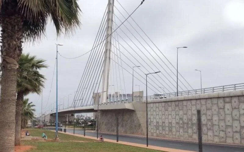 Marokko: nieuwe tuibrug Sidi Maarouf al op instorten? (video)