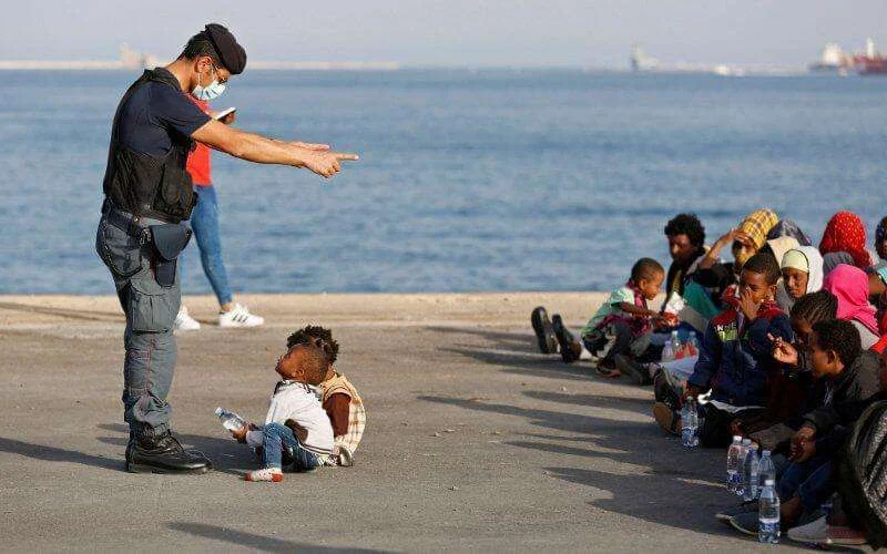 Italië: 5500 euro boete voor redden migrant