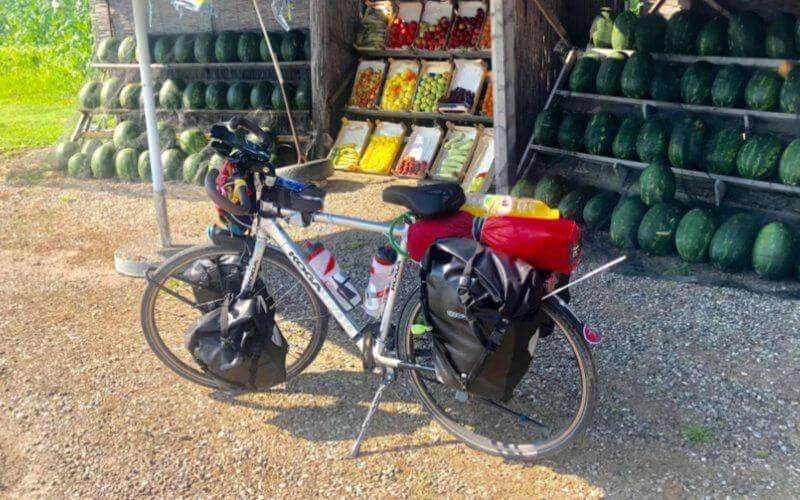 Marokkaan fietst 8000 km van Casablanca naar Mekka