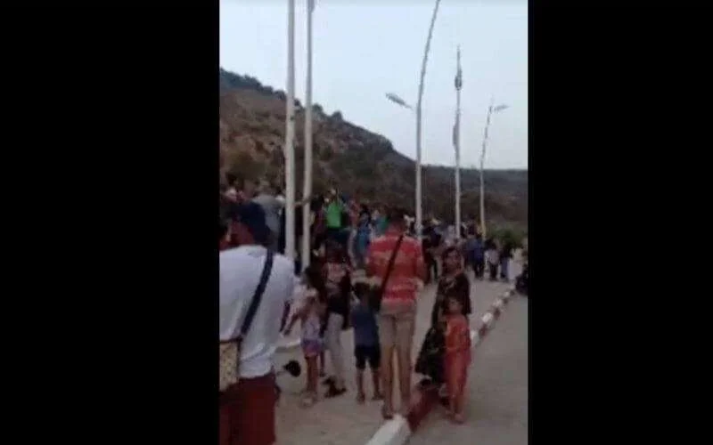 Marokkanen en Algerijnen vieren samen kwalificatie Algerije (video)