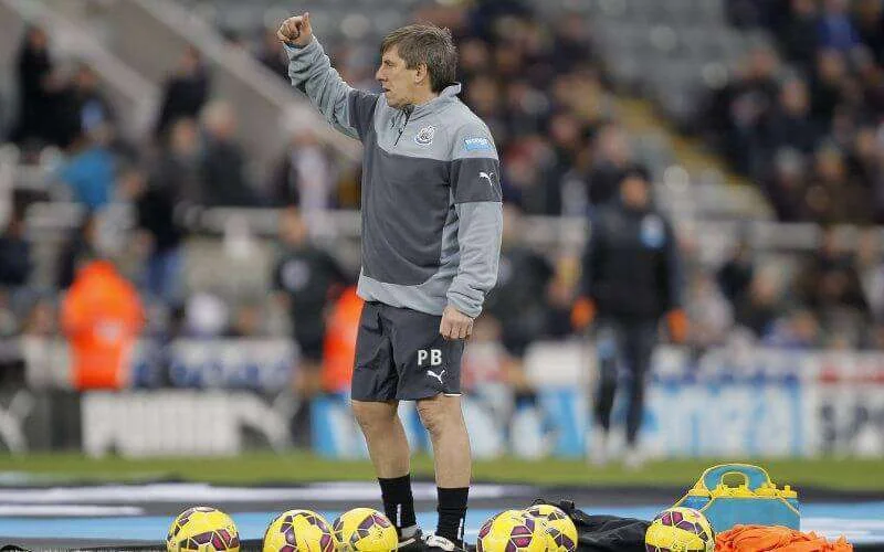 Britse coach ontslagen voor racisme tegen Marokkaan