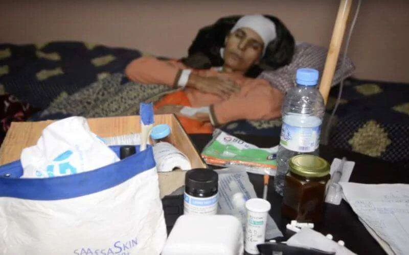 Noodkreet Marokkaanse vrouw met kanker (video)