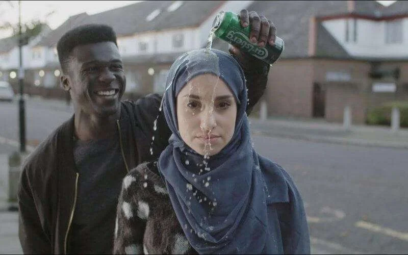 Moslims verlaten massaal Verenigd Koninkrijk vanwege islamofobie