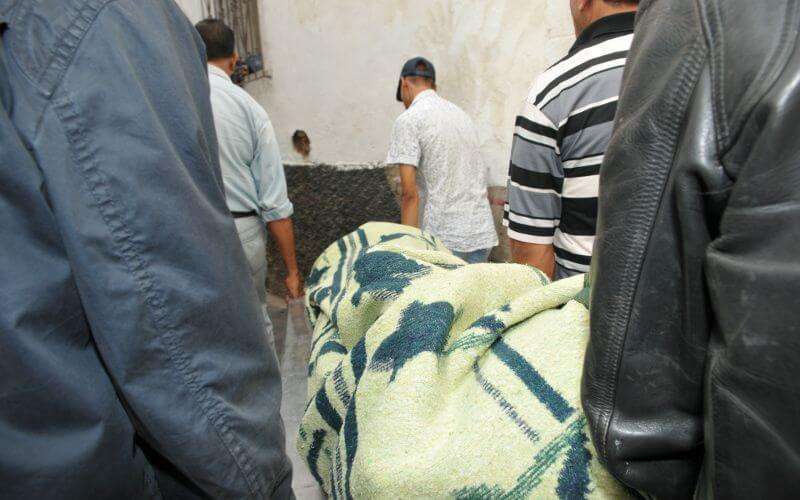 Man vermoordt moeder en verbrandt haar lichaam in Khouribga