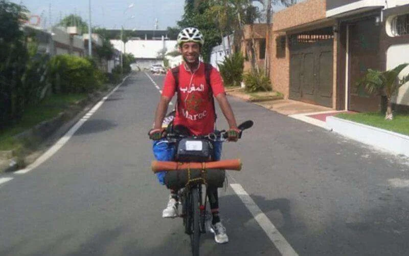Marokkaan op wereldreis met de fiets voor de vrede