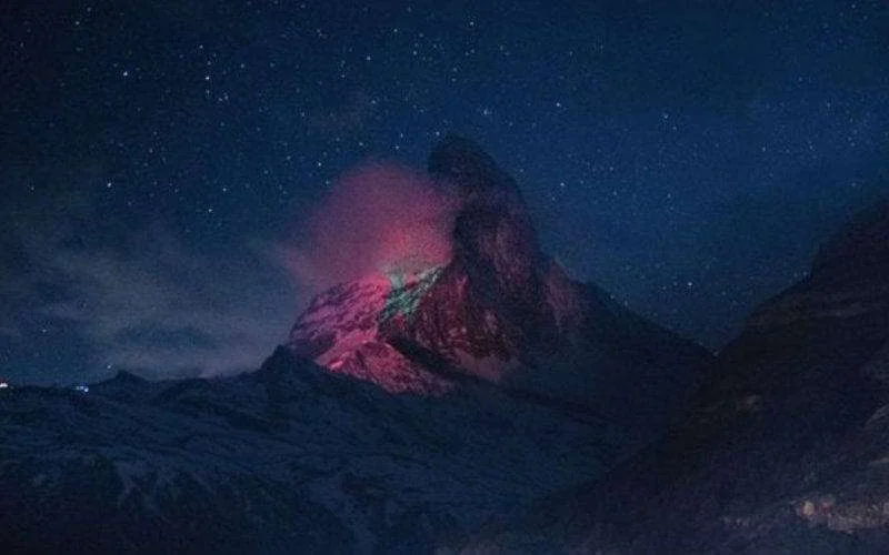 Zwitserland eert Marokkaanse vlag