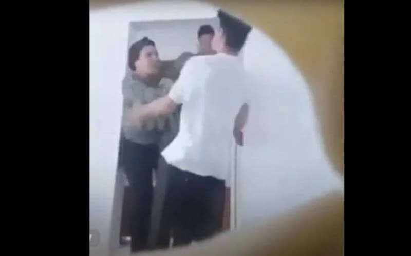 Beelden gewelddadige stiefmoeder schokken Marokko (video)