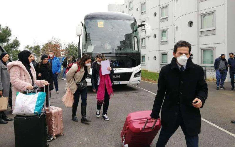 In het buitenland gestrande Marokkanen dreigen met hongerstaking