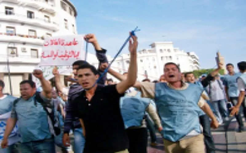 Werkloze afgestudeerden, ga naar huis!