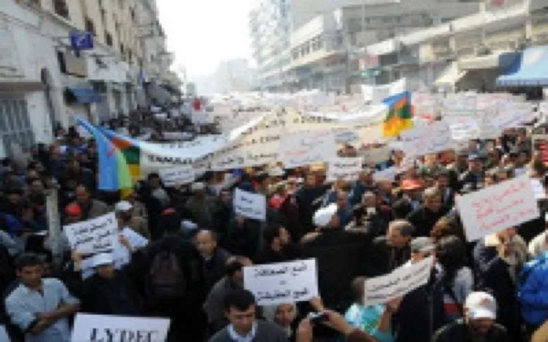 Protestacties 20 maart: duizenden Marokkanen betogen