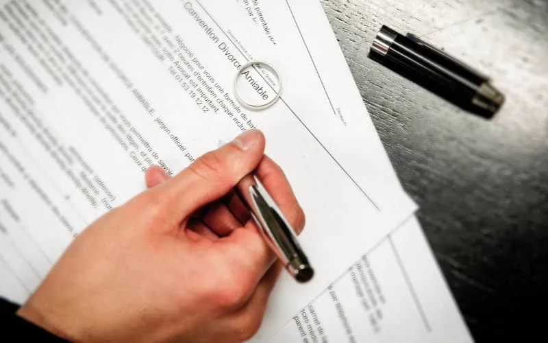 Marokkaan geeft zoon volmacht om scheiding te regelen