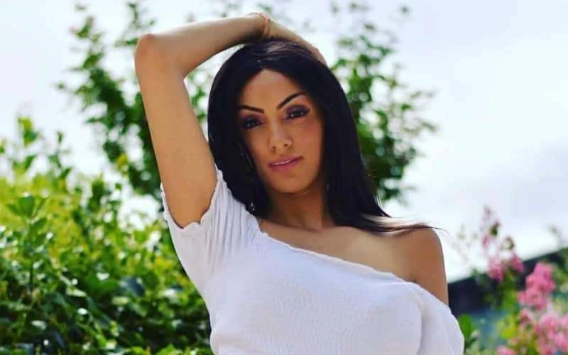 Miss Marokko klaagt fysiotherapeut aan na mislukte behandeling