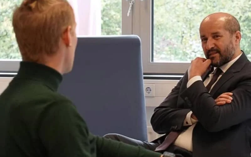 Ahmed Marcouch bezorgd voor Nederlandse Nederlanders