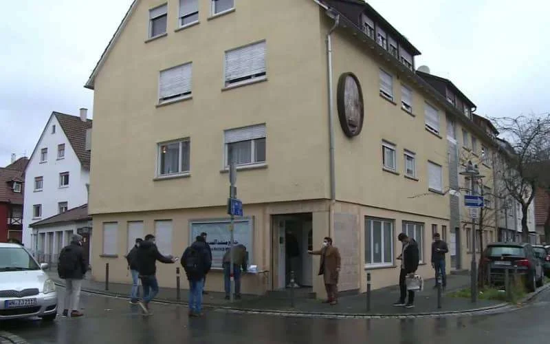 Duitse imam doodgestoken op straat