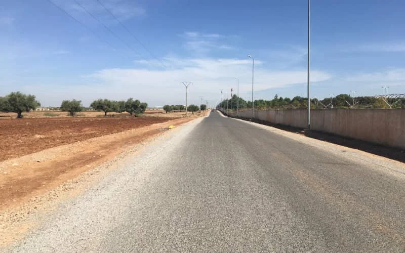 Fassi's ontevreden over opgeschorte wegwerkzaamheden