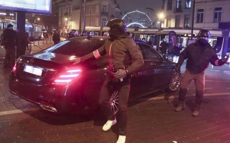 Rellen in België, politie opnieuw van racisme verdacht