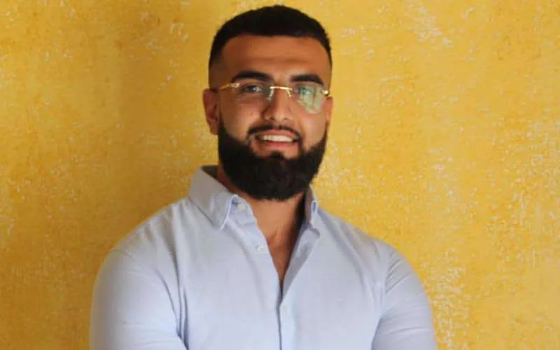 Ex-gevangene Ilias helpt mensen succesvol te worden