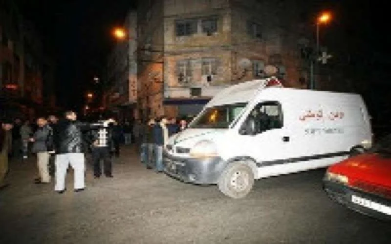 Marokkaanse ambtenaar snijdt vrouw keel door