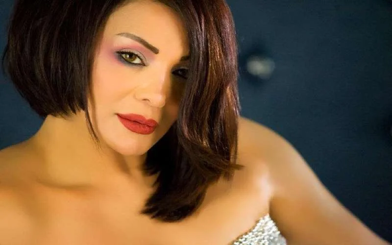 Marokkaanse zangeres Laila Ghofrane roept "Leve Al-Sissi!" na ophanging moordenaar dochter