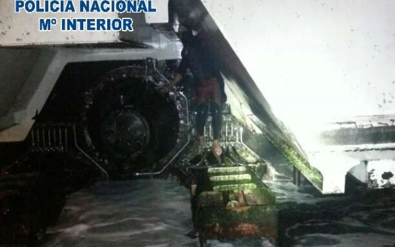 Illegale Marokkaan verstopt zich bij motor veerboot