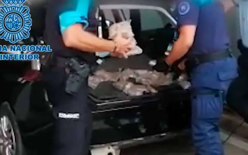 Ruim 140 kilo Marokkaanse hasj onderschept in Tarifa