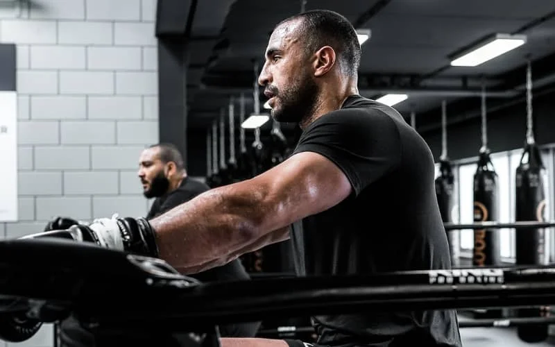 Badr Hari afwezig op persconferentie Glory