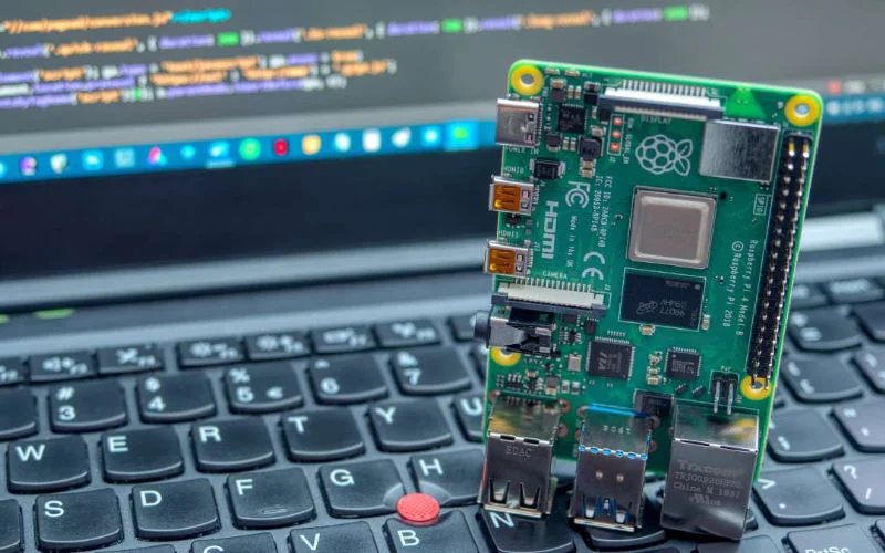 Brits bedrijf komt naar Marokko met goedkope computers