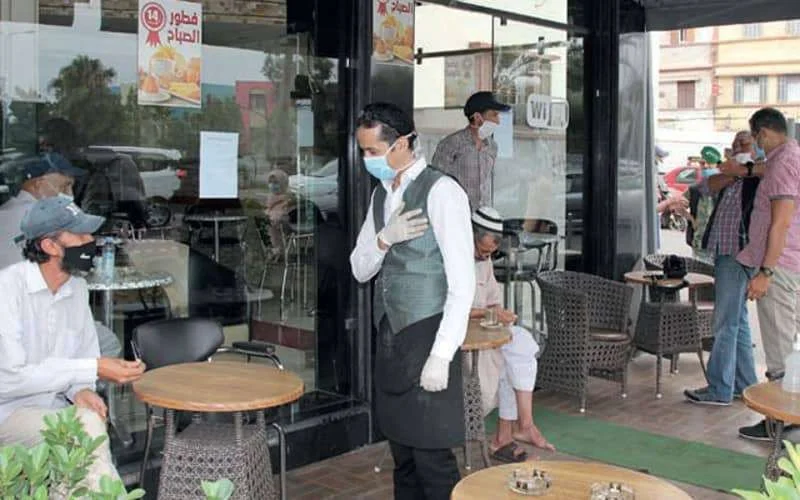 Illegale cafés en restaurants doelwit autoriteiten Rabat