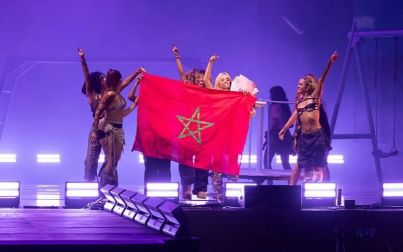 Camila Cabello verrast publiek met sfenj en muntthee (video)